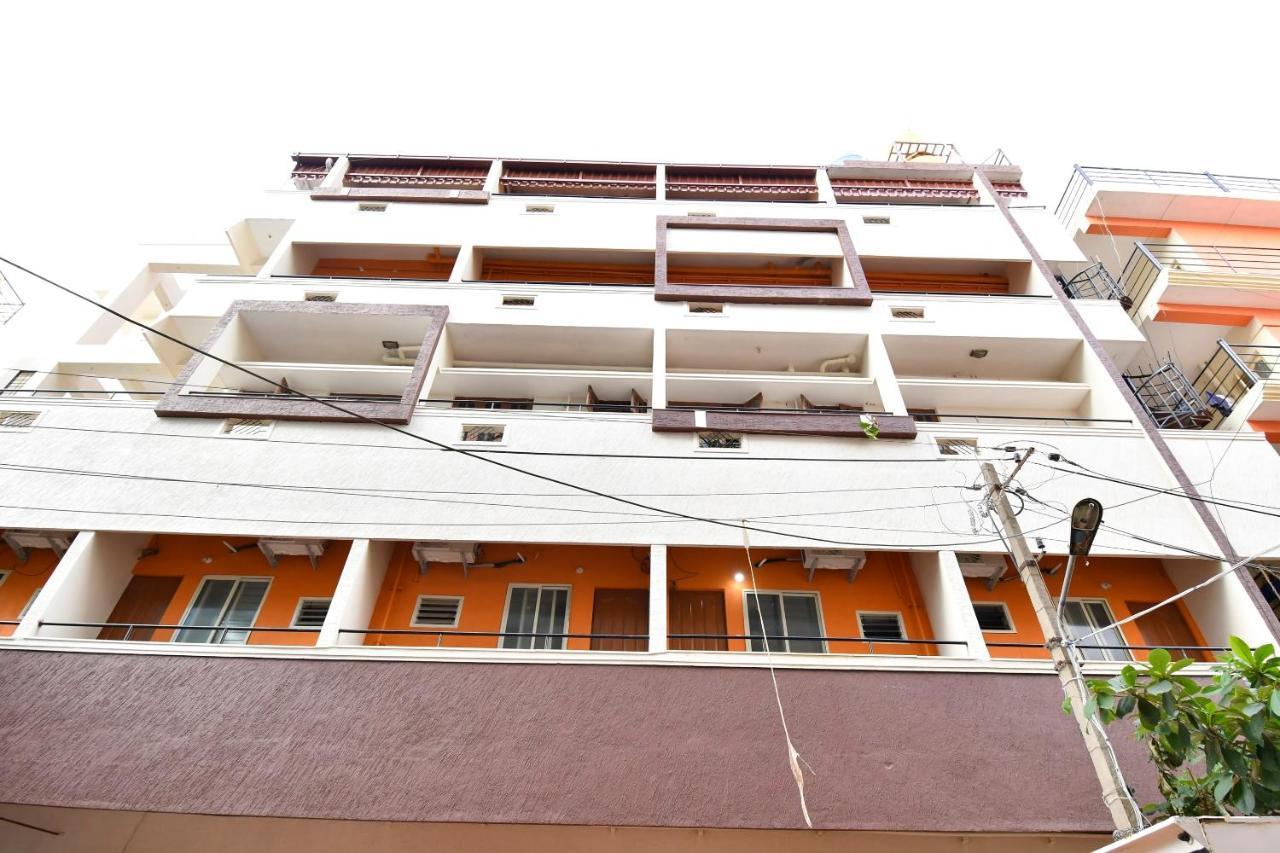Hotel Oyo 44065 Sri Krishna Nilaya Bengaluru Zewnętrze zdjęcie