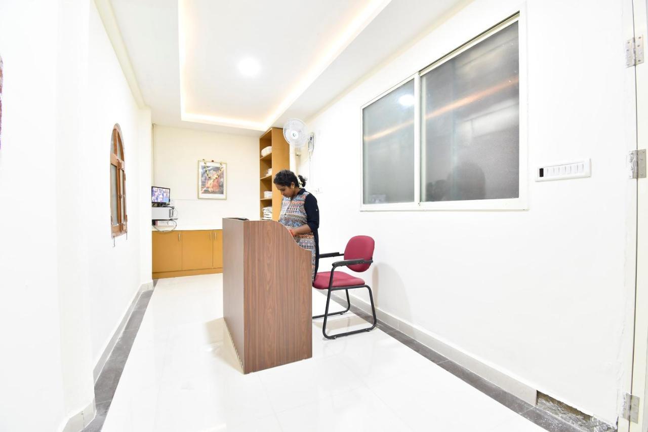 Hotel Oyo 44065 Sri Krishna Nilaya Bengaluru Zewnętrze zdjęcie