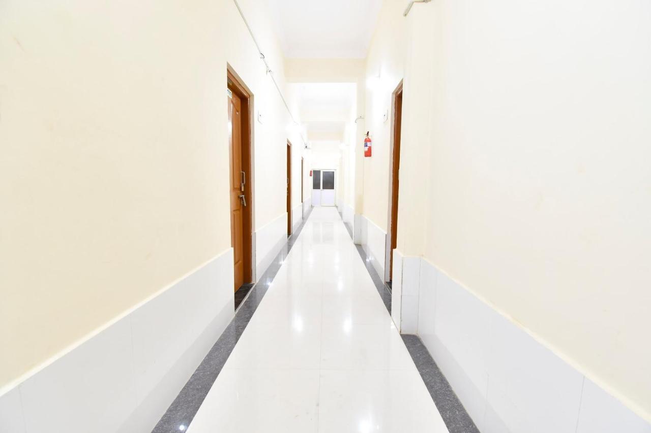 Hotel Oyo 44065 Sri Krishna Nilaya Bengaluru Zewnętrze zdjęcie